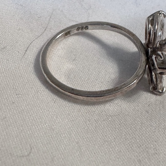 π¦ Dazzling Vintage Sterling Silver Butterfly Ring β Marquise-Cut Sparkle! β¨π - Picture 16 of 16